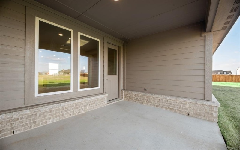 2605 Witness Tree Road, Oak Ridge, TX 75161, 3 Bedrooms Bedrooms, ,2 BathroomsBathrooms,Residential,For Sale,2605 Witness Tree Road,20740526