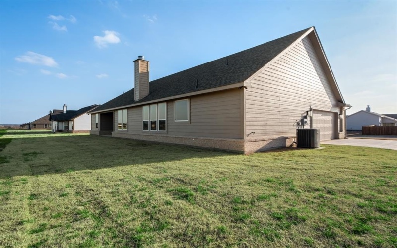 2605 Witness Tree Road, Oak Ridge, TX 75161, 3 Bedrooms Bedrooms, ,2 BathroomsBathrooms,Residential,For Sale,2605 Witness Tree Road,20740526
