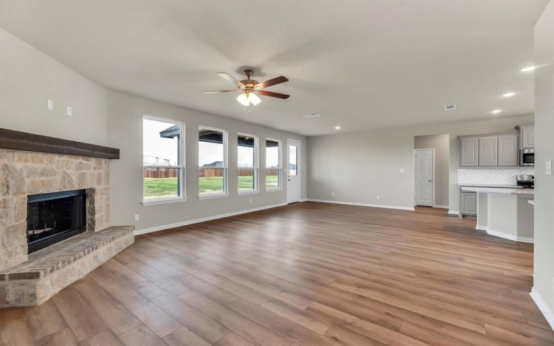 2615 Witness Tree Road, Oak Ridge, TX 75161, 3 Bedrooms Bedrooms, ,2 BathroomsBathrooms,Residential,For Sale,2615 Witness Tree Road,20740538