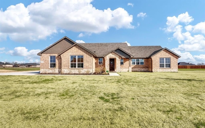 2615 Witness Tree Road, Oak Ridge, TX 75161, 3 Bedrooms Bedrooms, ,2 BathroomsBathrooms,Residential,For Sale,2615 Witness Tree Road,20740538