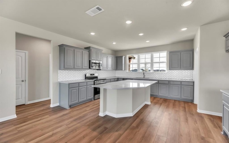 2615 Witness Tree Road, Oak Ridge, TX 75161, 3 Bedrooms Bedrooms, ,2 BathroomsBathrooms,Residential,For Sale,2615 Witness Tree Road,20740538
