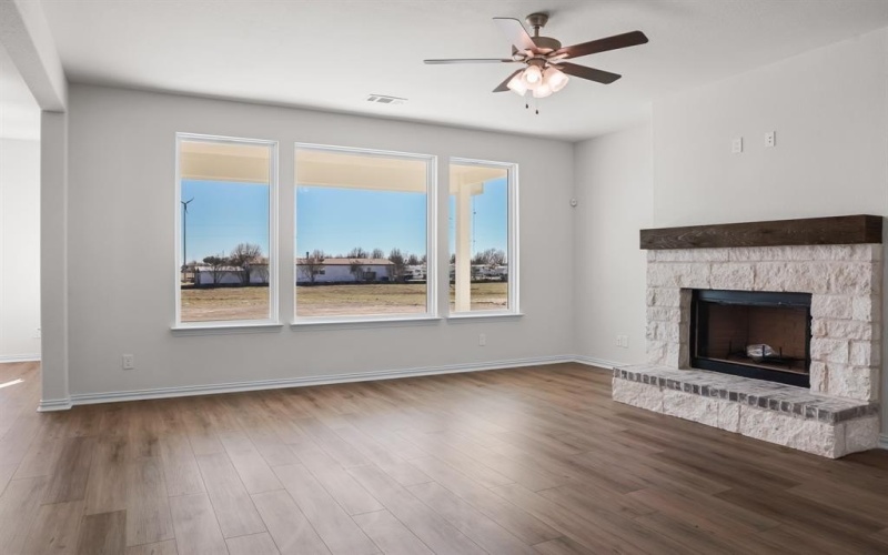 6 Ina Road, Sherman, TX 75090, 3 Bedrooms Bedrooms, ,2 BathroomsBathrooms,Residential,For Sale,6 Ina Road,20741169