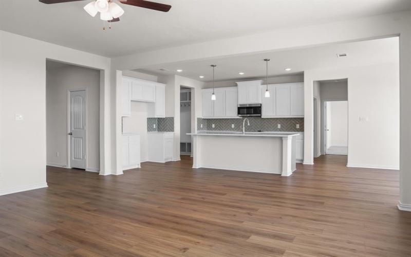 6 Ina Road, Sherman, TX 75090, 3 Bedrooms Bedrooms, ,2 BathroomsBathrooms,Residential,For Sale,6 Ina Road,20741169