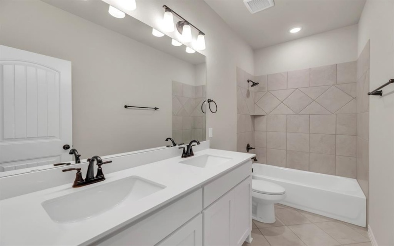 2 Ina Road, Sherman, TX 75090, 4 Bedrooms Bedrooms, ,2 BathroomsBathrooms,Residential,For Sale,2 Ina Road,20741173