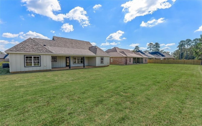 127 Sitka Loop, Haughton, LA 71037, 4 Bedrooms Bedrooms, ,2 BathroomsBathrooms,Residential,For Sale,127 Sitka Loop,20741534