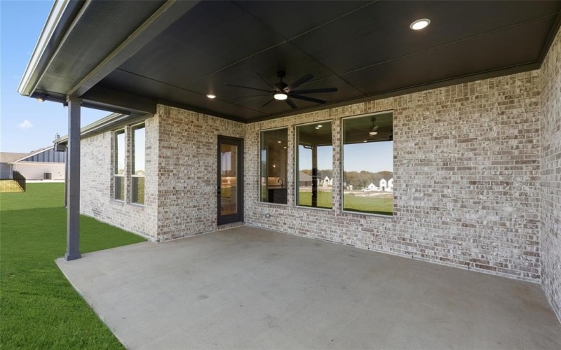 170 Waterview Drive, Gunter, TX 75058, 4 Bedrooms Bedrooms, ,3 BathroomsBathrooms,Residential,For Sale,170 Waterview Drive,20741902