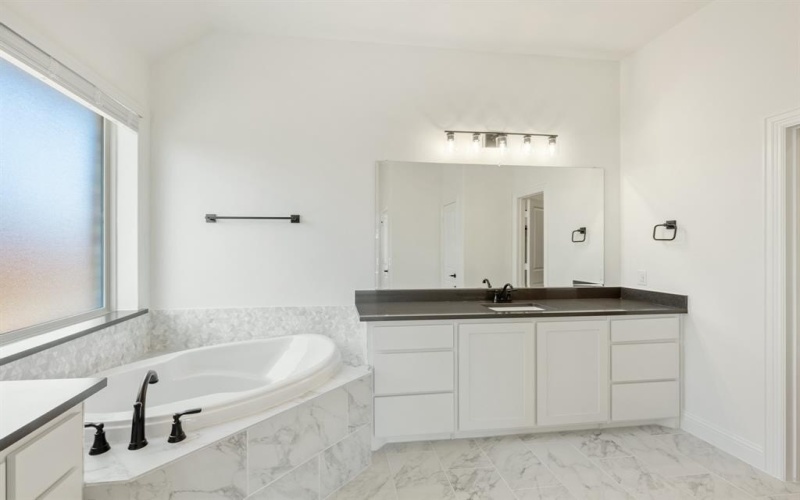 2307 Knapp Trail, Mansfield, TX 76063, 3 Habitaciones Habitaciones , ,2 BañosBaños,Residential,En Venta,2307 Knapp Trail,20731275