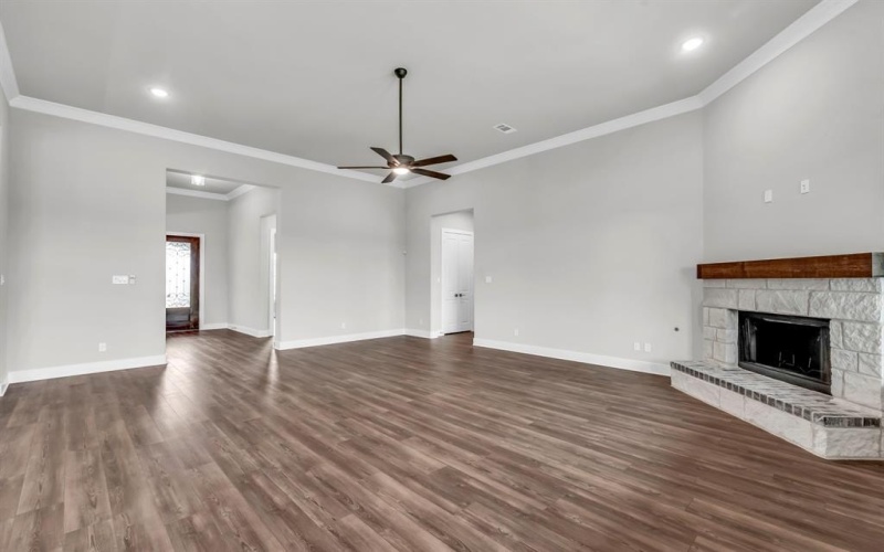 2209 Meteor Drive, Krum, TX 76249, 4 Bedrooms Bedrooms, ,3 BathroomsBathrooms,Residential,For Sale,2209 Meteor Drive,20732595