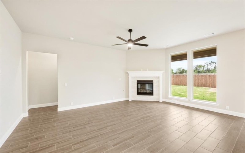 1305 Wrenwood Court, Red Oak, TX 75154, 3 Bedrooms Bedrooms, ,2 BathroomsBathrooms,Residential,For Sale,1305 Wrenwood Court,20732637