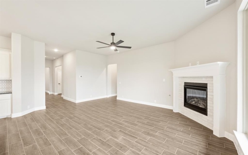 1305 Wrenwood Court, Red Oak, TX 75154, 3 Bedrooms Bedrooms, ,2 BathroomsBathrooms,Residential,For Sale,1305 Wrenwood Court,20732637