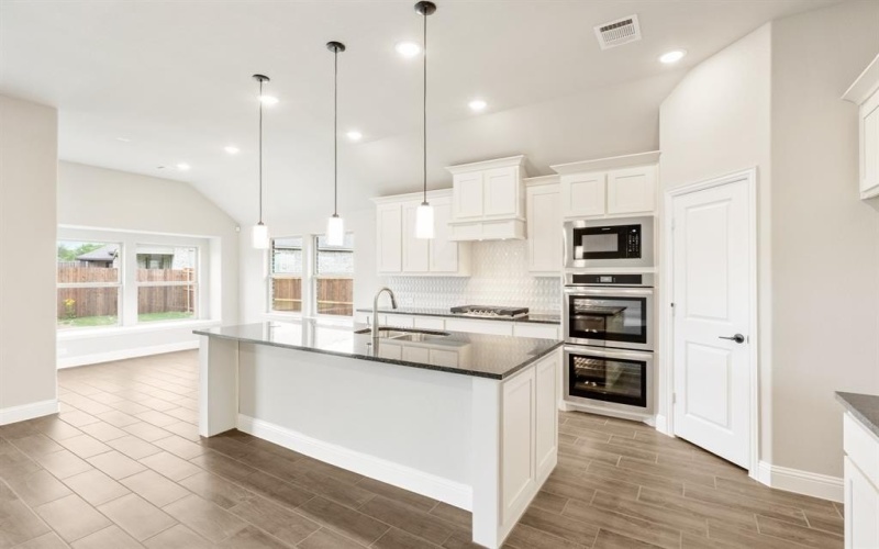 1305 Wrenwood Court, Red Oak, TX 75154, 3 Bedrooms Bedrooms, ,2 BathroomsBathrooms,Residential,For Sale,1305 Wrenwood Court,20732637